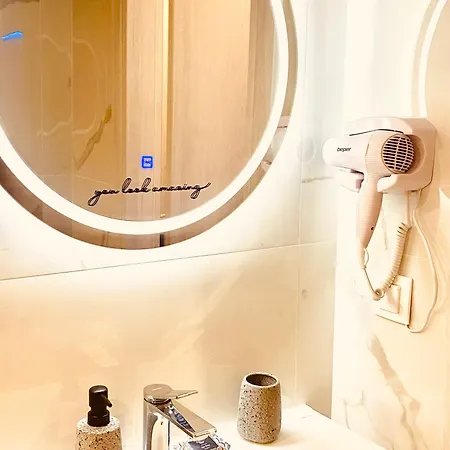 Neon Pulse - Casa Nativa *